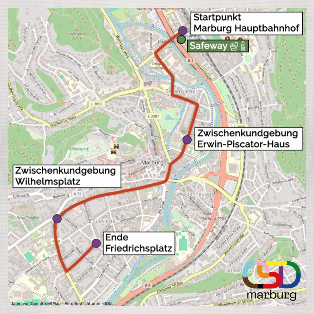 Zu sehen ist eine Karte von Marburg. Darauf eingezeichnet ist die Route des CSD 2025. Startpunkt ist Marburg Hauptbahnhof. Dort gibt es im Safeway auch eine barrierefreie Toilette und Wasser. Die Route führt dann über Bahnhofstraße, Robert-Koch-Straße, Deutschhausstraße und Biegenstraße zum Erwin-Piscator-Haus, wo es eine Zwischenkundgebung gibt. Von dort geht es die Universitätsstraße bis zum Wilhelmsplatz, wo es eine weitere Zwischenkundgebung geben wird. Zuletzt geht die Demo weiter bis zur Friedrich-Naumann-Straße und endet dann am Friedrichsplatz. Unten rechts ist das Logo des CSD Marburg zu sehen, unten links steht "Daten von OpenStreetMap - Veröffentlicht unter ODbL"